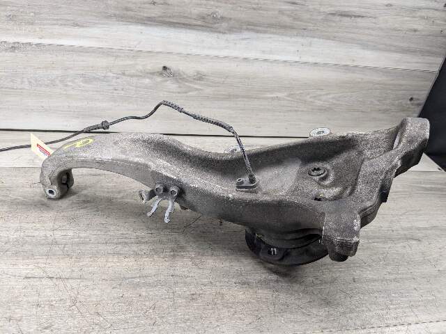 OEM BMW F10 F06 F12 F13 RWD Front Right Side Hub Spindle Carrier Knuckle