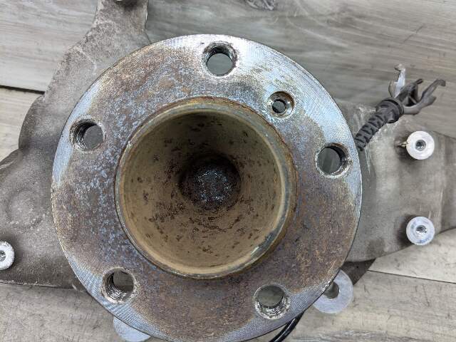 OEM BMW F10 F06 F12 F13 RWD Front Left Side Hub Spindle Carrier Knuckle