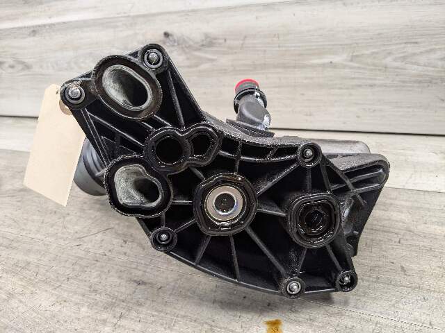 16-21 OEM F22 F23 F30 F32 F33 F36 G30 M240 330 430 540 B58 Oil Filter Housing