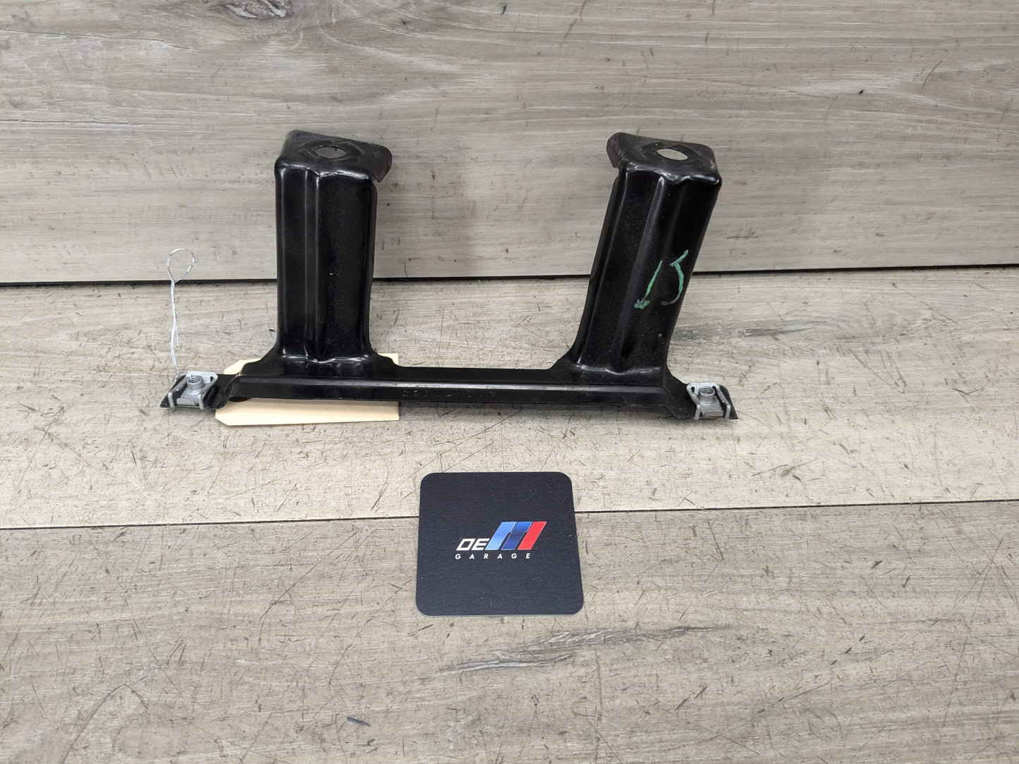 14-18 OEM BMW F15 F85 X5 X6 Front Right Passenger Fender Mount Support Bracket