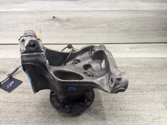 12-18 OEM BMW F30 F31 Sedan RWD Front Right Hub Knuckle Wheel Bearing Carrier