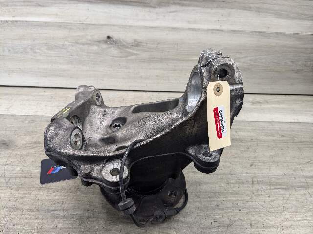 12-18 OEM BMW F30 F31 Sedan RWD Front Right Hub Knuckle Wheel Bearing Carrier