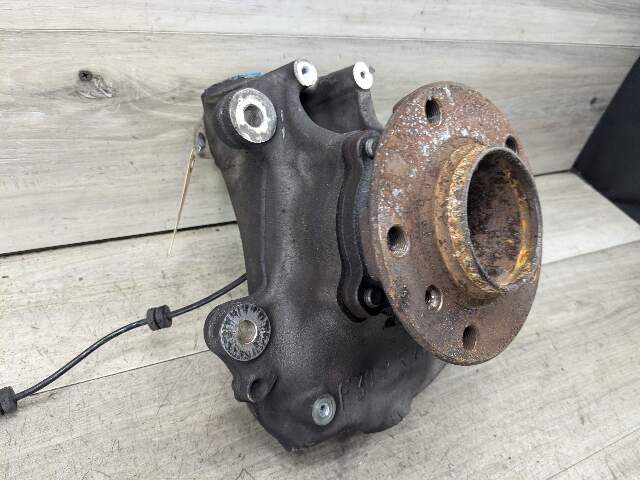 12-18 OEM BMW F30 F31 Sedan RWD Front Right Hub Knuckle Wheel Bearing Carrier