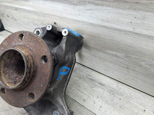 12-18 OEM BMW F30 F31 Sedan RWD Front Right Hub Knuckle Wheel Bearing Carrier