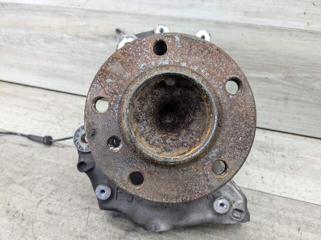 12-18 OEM BMW F30 F31 Sedan RWD Front Right Hub Knuckle Wheel Bearing Carrier