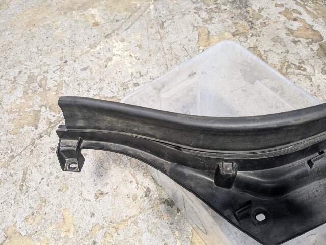 OEM BMW G01 G02 X3 X4 F97 F98 Windshield Wiper Cowl Top Cover Panel Griile