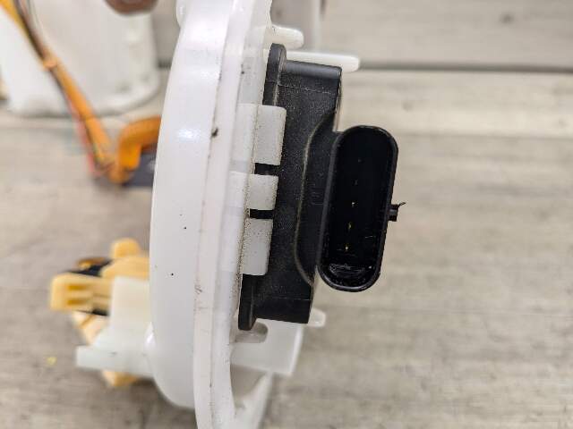 OEM BMW X3M X4M F97 F98 Engine Gas Tank Fuel Pump Sending Unit Assembly