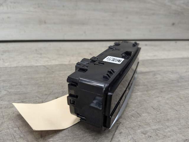 OEM BMW G20 G22 G23 G26 G80 G82 G83 Rear AC Air Climate Control Switch Module