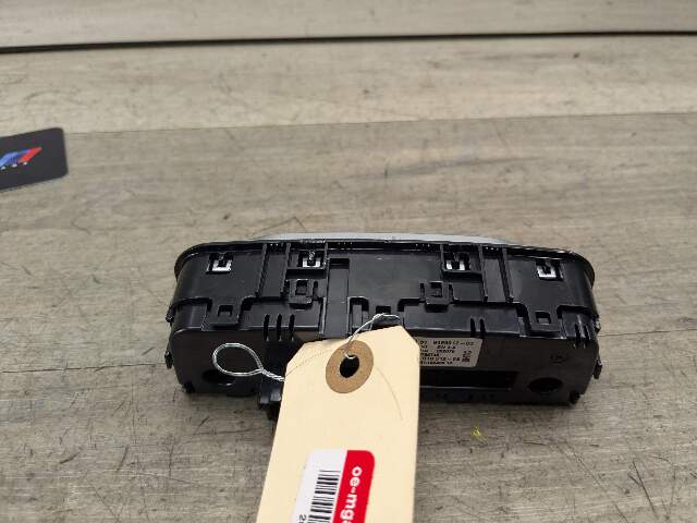 OEM BMW G20 G22 G23 G26 G80 G82 G83 Rear AC Air Climate Control Switch Module