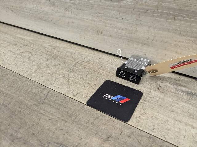 OEM BMW G01 G02 G11 G12 G20 G30 F97 USB Type C Charger Port Socket Connector