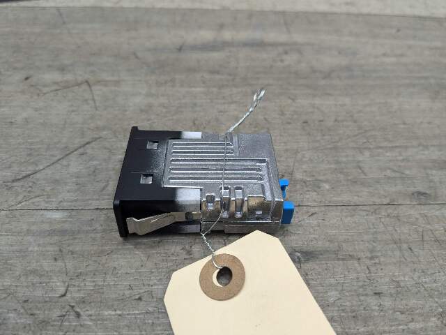 OEM BMW G01 G02 G11 G12 G20 G30 F97 USB Type C Charger Port Socket Connector