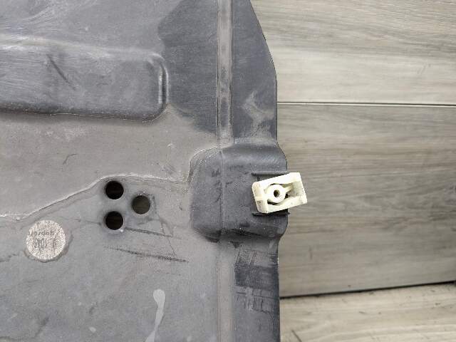 OEM BMW G20 G22 G23 M340 M440 Rear Right Underbody Tank Splash Guard Cover