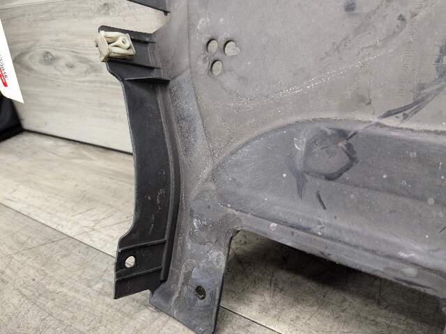 OEM BMW G20 G22 G23 M340 M440 Rear Right Underbody Tank Splash Guard Cover