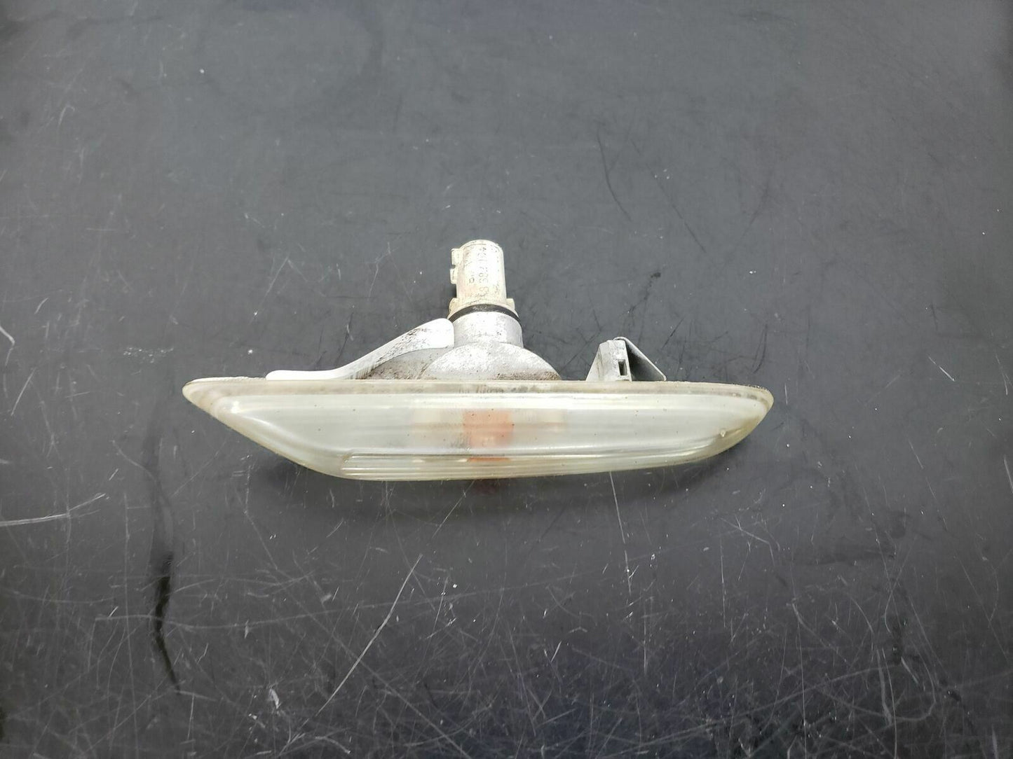 2006 BMW 530 FRONT LEFT SIDE FENDER MARKER TURN SIGNAL LIGHT LAMP OEM 7165741