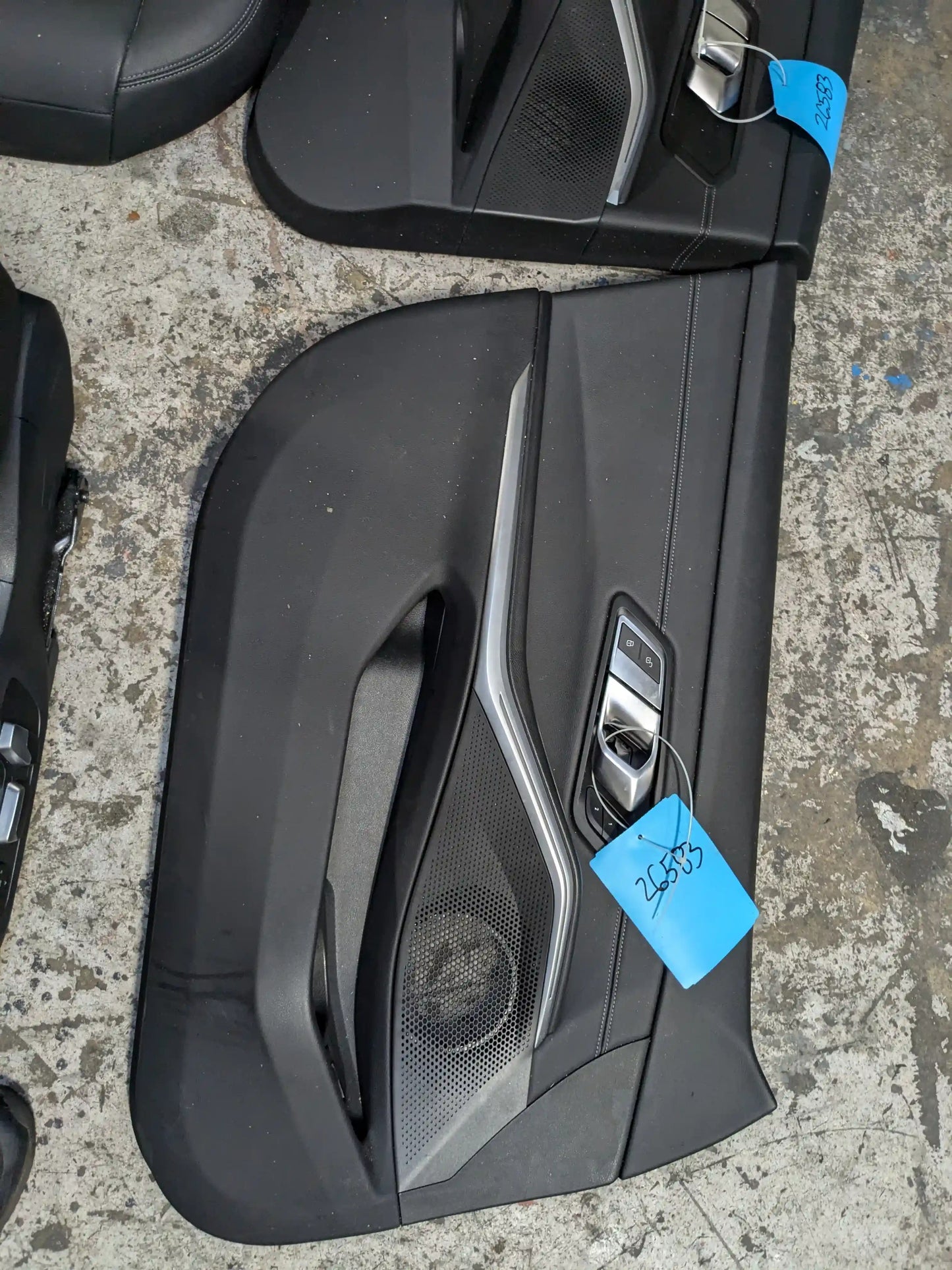 *NOTE* OEM BMW G20 330 M340 Driver Passenger Seats Door Panel Interior Leather