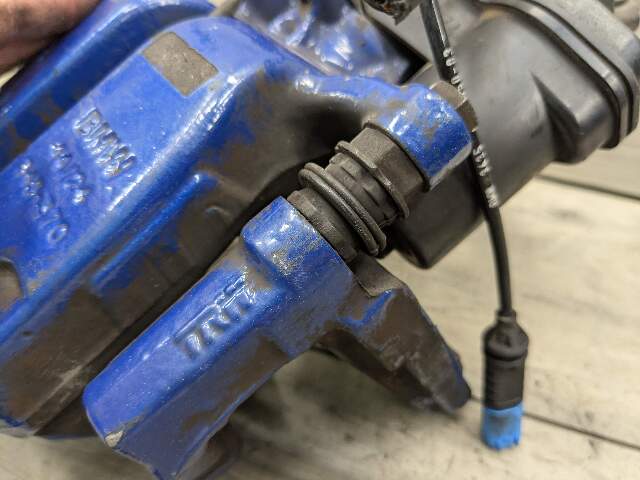 20-24 OEM BMW F97 F98 X3M X4M REAR Right Passenger Side Caliper Brembo Blue