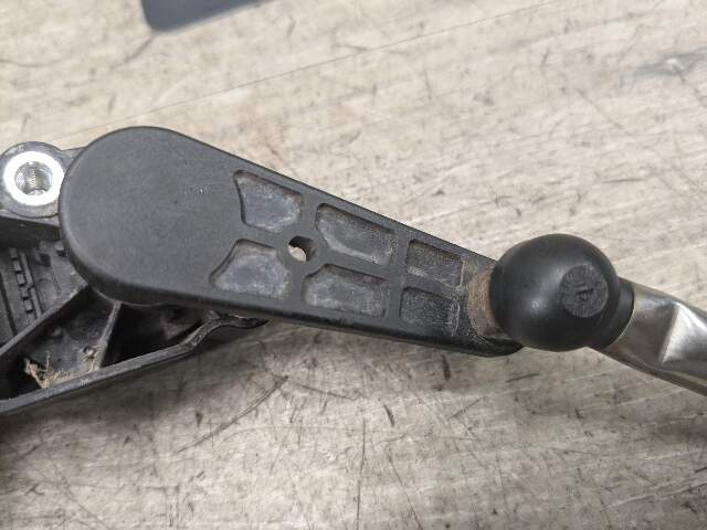 OEM BMW E82 E88 Front Right Passenger Side Height Level Sensor