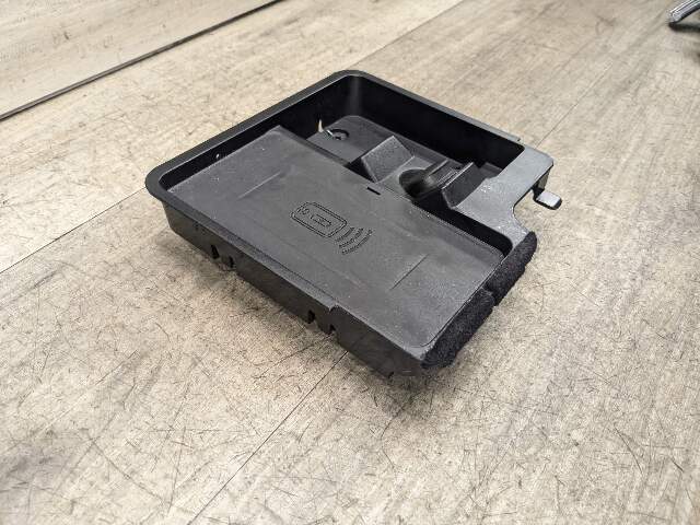19-24 OEM BMW G29 Z4 Center Console Storage Phone Car Wireless Charger Usb Port