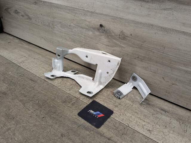 19-24 OEM BMW G29 Z4 Front Left Driver Side Fender Holder Bracket SET