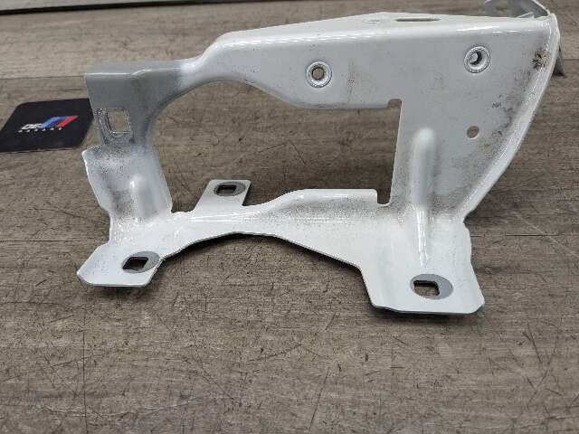 19-24 OEM BMW G29 Z4 Front Left Driver Side Fender Holder Bracket SET