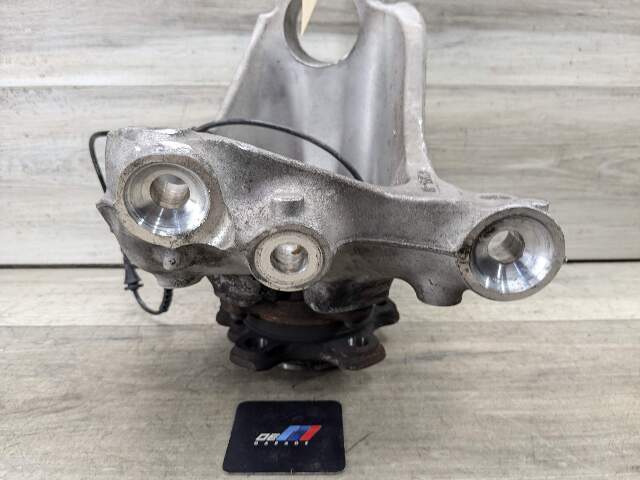 19-24 OEM BMW G29 Z4 30 M40 RWD FRONT Left Driver Hub Spindle Knuckle Bearing