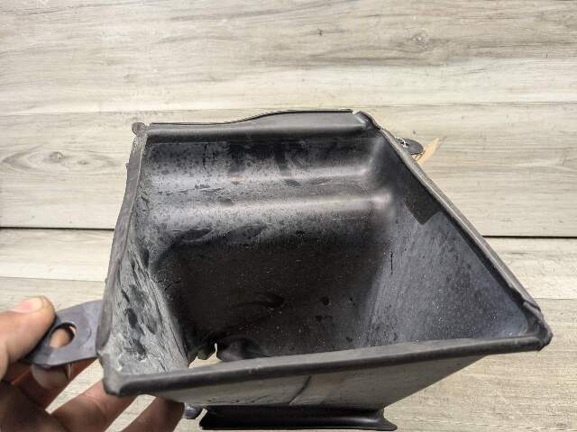 19-24 OEM BMW G29 Z4 M SPORT Right Passenger Side Radiator Air Duct Vent Bracket