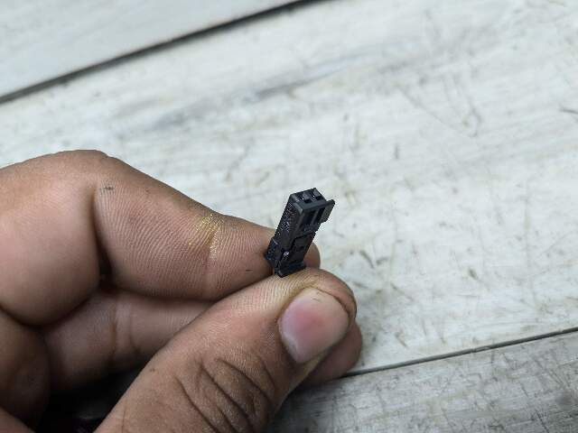 OEM BMW G29 Z4 Inner Keyless Entry Antenna Control Module Wire Harness