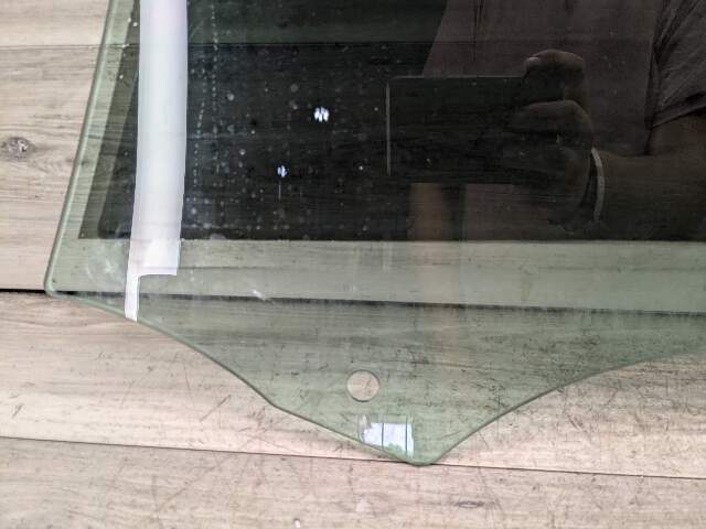 OEM BMW G30 F90 530 540 M550 M5 Front Right Passenger Door Window Glass Tinted
