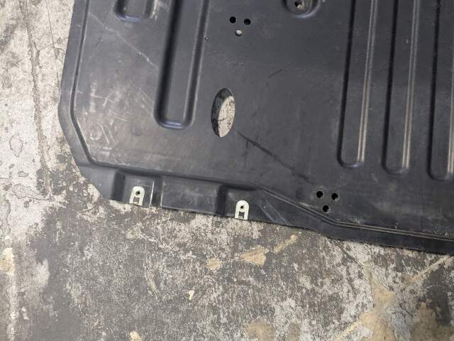 21-24 OEM BMW G20 G22 G23 G26 Center Underbody Underfloor Cover Splash Guard