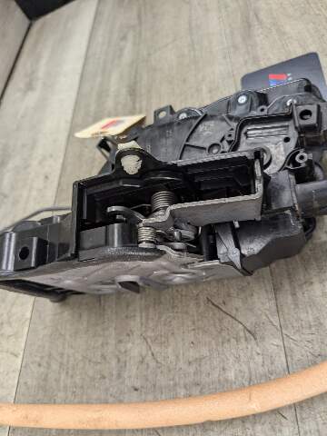 OEM BMW G05 G06 G07 G12 G16 G30 Rear RIGHT Door Soft Lock System Latch Actuator