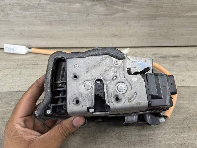 OEM BMW G05 G06 G07 G12 G16 G30 Rear RIGHT Door Soft Lock System Latch Actuator