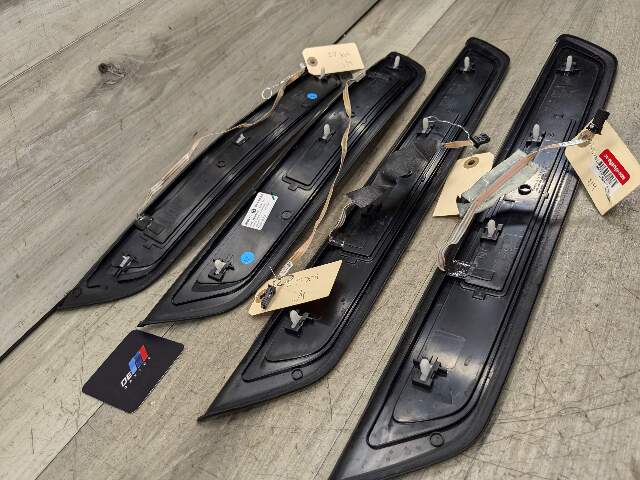 OEM BMW G30 M550 Front Rear Left Right Lighter Door Sill Plate Molding M Trim