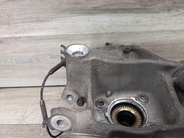 17-23 OEM BMW G30 530 540 M5550 REAR Right Passenger Hub Knuckle Bearing Carrier