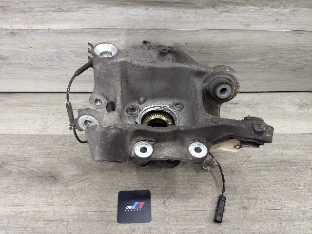 17-23 OEM BMW G30 530 540 M5550 REAR Right Passenger Hub Knuckle Bearing Carrier