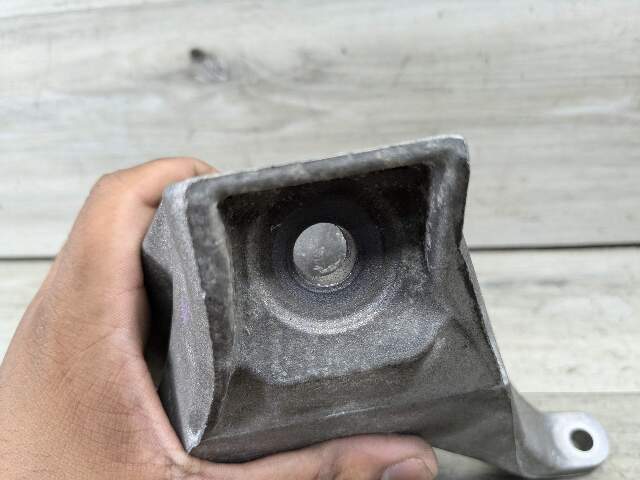 OEM BMW G05 G12 G14 G30 Left Driver Side Engine N63R Motor Mount Bracket Support