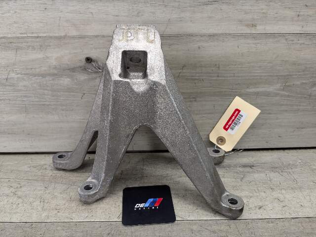 OEM BMW G05 G12 G14 G30 Left Driver Side Engine N63R Motor Mount Bracket Support