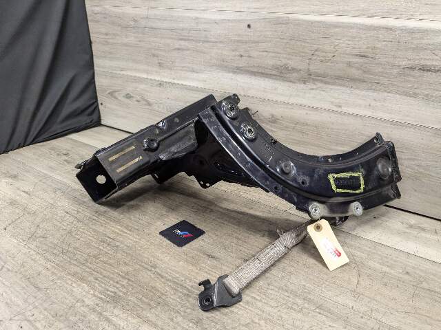 OEM BMW G30 530 540 M550 Front Left Driver Side Apron CUT Supporting Strut