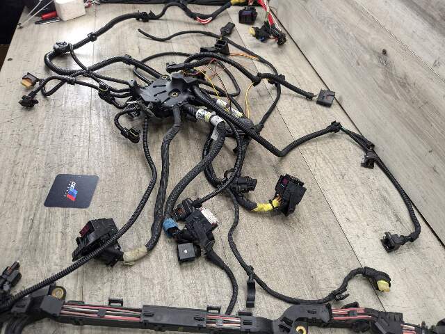 OEM BMW G11 G12 750 G30 M550 AWD Engine N63R Wiring Wire Harness Module 5-8
