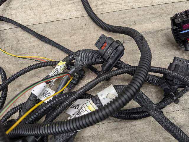 OEM BMW G11 G12 750 G30 M550 AWD Engine N63R Wiring Wire Harness Module 5-8