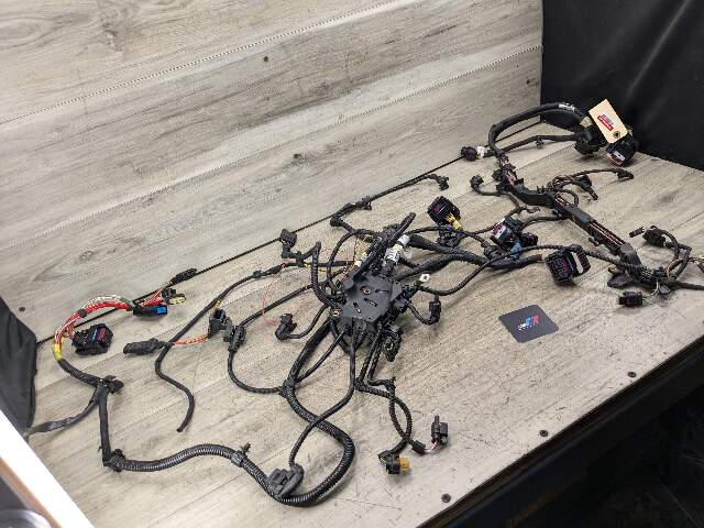 OEM BMW G11 G12 750 G30 M550 AWD Engine N63R Wiring Wire Harness Module 5-8