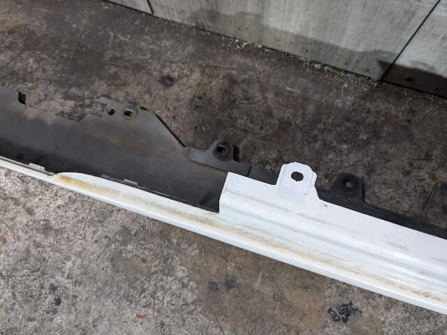 NOTE* OEM BMW F32 F33 440 Right Passenger M-SPORT Side Skirt Rocker Panel White