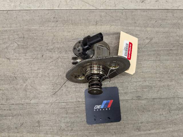 16-20 OEM BMW G11 G12 750 G30 M550 Engine N63R HPFP High Pressure Fuel Pump