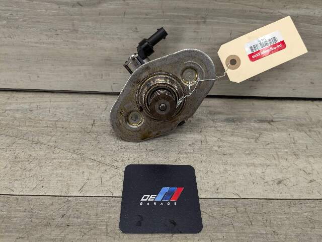 16-20 OEM BMW G11 G12 750 G30 M550 Engine N63R HPFP High Pressure Fuel Pump