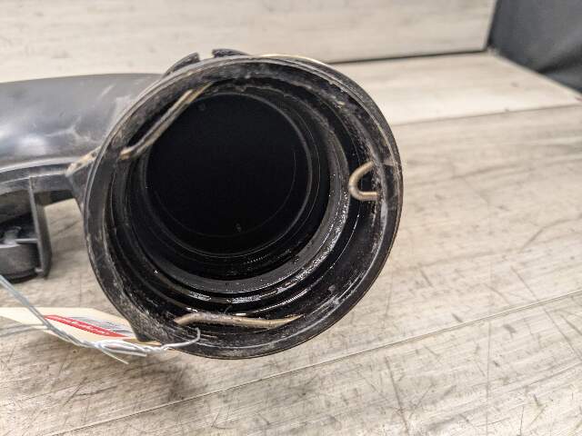 16-19 OEM BMW G12 G30 750 Engine N63R Front Right Side Air Intake Hose Cyl 1-4
