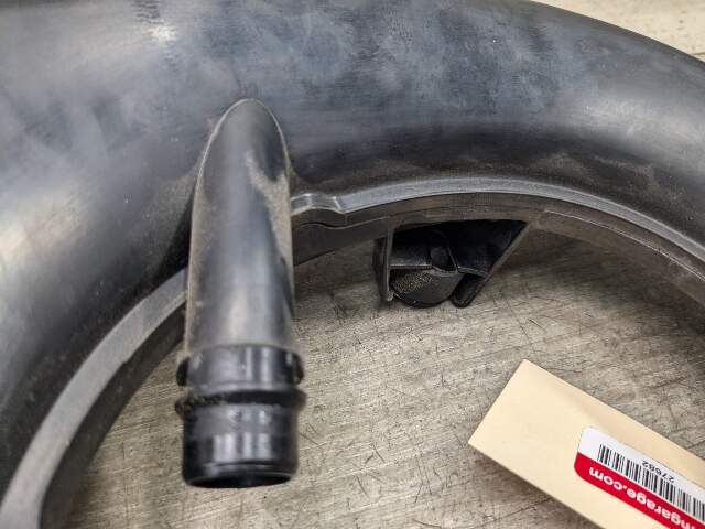 16-19 OEM BMW G12 G30 750 Engine N63R Front Right Side Air Intake Hose Cyl 1-4