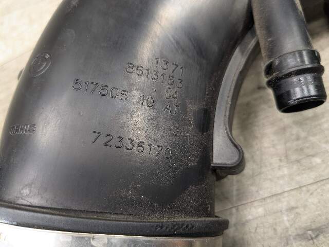 16-19 OEM BMW G12 G30 750 Engine N63R Front Right Side Air Intake Hose Cyl 1-4
