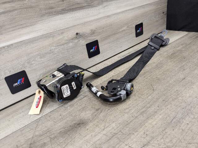 OEM BMW F15 F16 F85 F86 X5 X6 Front Right Passenger Seat Belt Retractor Black