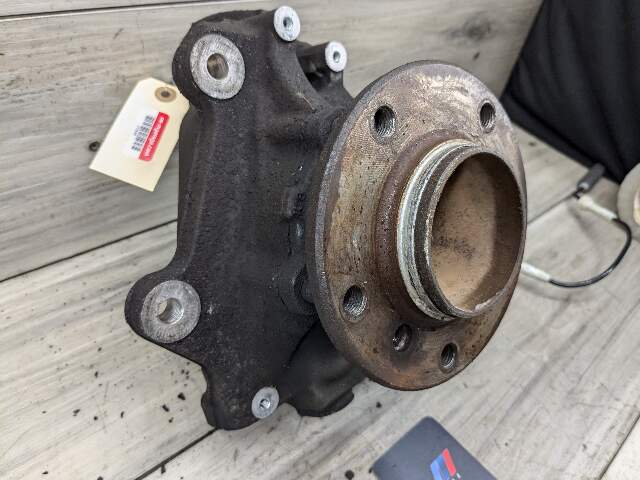 06-13 OEM BMW E82 E88 E90 E92 RWD Front Right Hub Knuckle Wheel Bearing Spindle