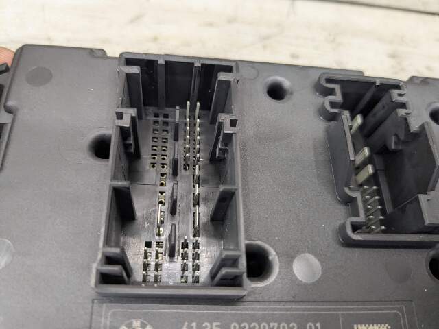 12-18 OEM BMW F82 F30 F32 REM Rear Body Control Unit Electronic Module BCM Box