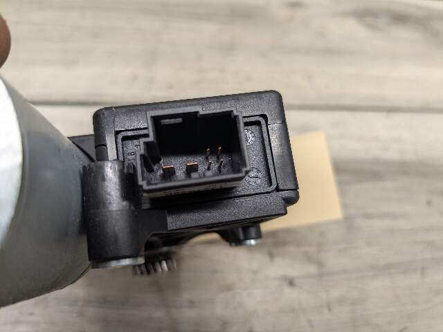 OEM BMW F06 F82 F80 F13 F32 F10 M2 M3 M4 M6 Upper Sunroof Moon Roof Motor Unit